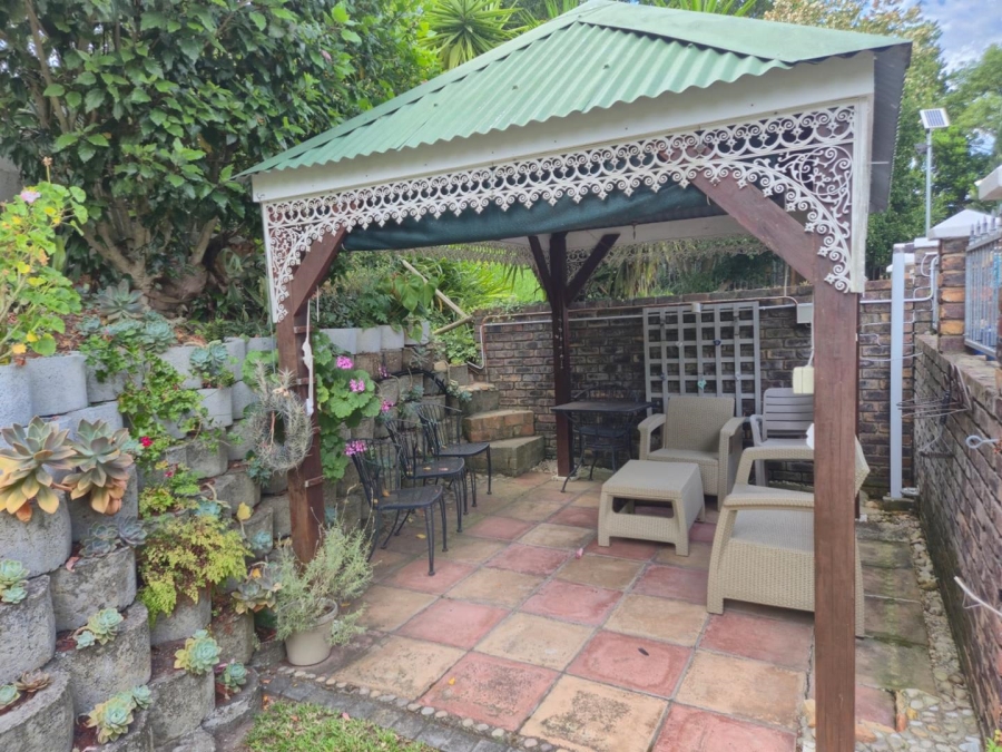 To Let 3 Bedroom Property for Rent in Old Place Western Cape